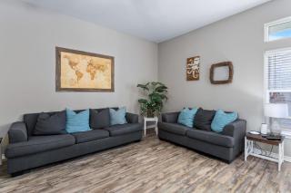 Walk to Beach Heated Pool BBQ Area Balcony Island - 4