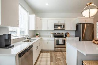 American Fork Home | Canyon + Family + Office - 9