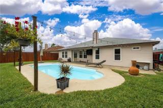 Blissful Heated Pool Retreat - Corpus Christi - 2