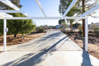 Cozy 2BR Home Hot Tub AC Sauna Fire Near Park - Joshua Tree - 3
