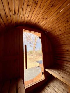 Cozy 2BR Home Hot Tub AC Sauna Fire Near Park - Joshua Tree - 6