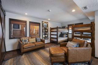 Charming Chalet in Old Town and Ski Slopes - 3