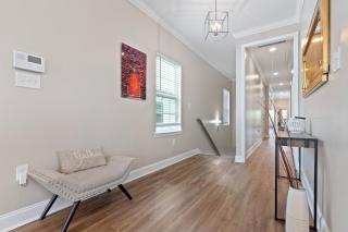 Spacious 4br Mid-city Home With Pool & Balcony - New Orleans - 2