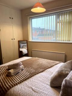 Lovely 3 Bed House in Oadby-Leicester - 2