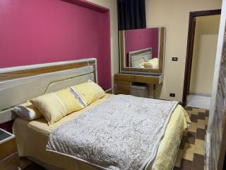 4BR Apartment in Manial Island - 1