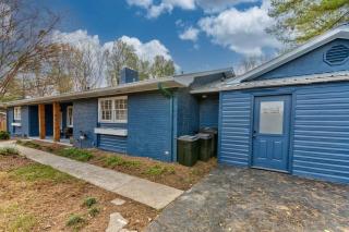 HotTub, FirePit, Pets, Pool Table, Outdoor Dining - Hendersonville - 1