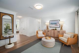 Large Pool - Close to Beach - Carriage House - 3