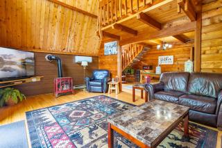 Rustic Fancy Gap Vacation Rental with Fire Pit - Fancy Gap - 0