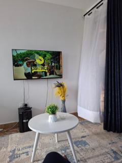 Lymak Studio airbnb - 8