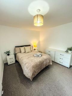 3 Double Bedrooms, Lancashire Townhouse, Free Parking - 4