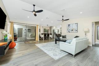 Lake House Fishing Canal Pet Friendly Modern - 6