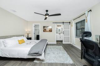 Lake House Fishing Canal Pet Friendly Modern - Port Charlotte - 3