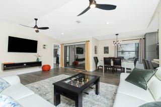 Lake House Fishing Canal Pet Friendly Modern - Port Charlotte - 0