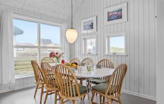 Nice Home In Frøstrup With Kitchen - Lild Strand - 6