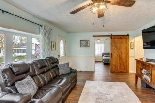 Walk to Sandusky Bay Home with Hot Tub and Fire Pit! - Sandusky - 7