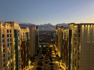 La Vista Apartment с видом на горы - Almaty - 4