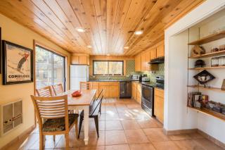 Dwell by Tahoe Getaways - 3BR Tahoe Donner w Sauna & HOA Amenities - 3