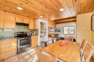 Dwell by Tahoe Getaways - 3BR Tahoe Donner w Sauna & HOA Amenities - 2