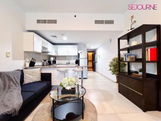 #96AT Luxurious Studio Apartment with Stunning Views - Dubai - 9