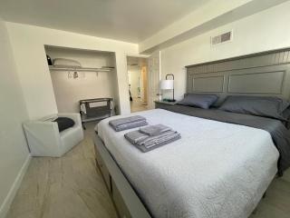 A Charming Exotic House, Unite B - Silver Spring - 9
