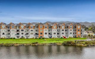 Herons View at Bridgeport - Meredith Lodging - 7