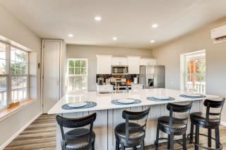 Stocked Fishing Ponds Texas Getaway with Cows! - 3