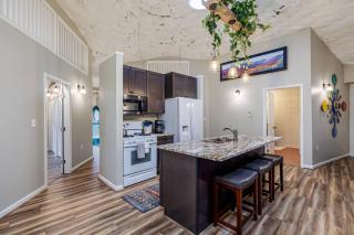 Secluded Lux Bunker Hot Tub, Views & Trails - Stanley - 1