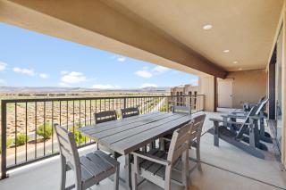 Panoramic View on the 8th at Sand Hollow Resort - 5