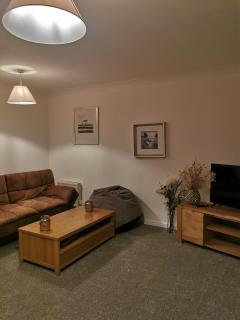 Sun Gardens Retreat- can sleep 10 with 4 Double Beds & 2 sofa beds - Stockton-on-Tees - 3