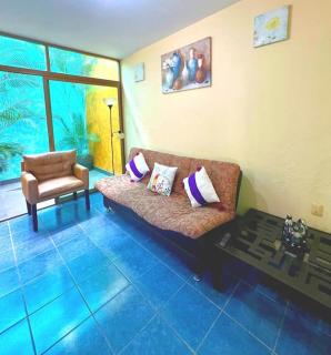 4minutos al centro PARA 12, personas 10 en cama y 2en sofa En Promoción - 0