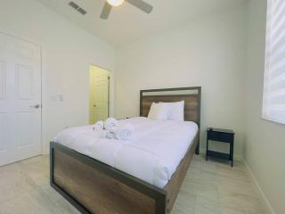 Luxury 4Bd Home Near Disney with Pool -1653 - Davenport - 9
