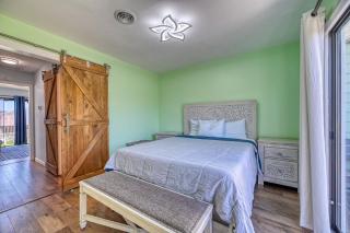 Intercoastal Views- Dog Friendly with added pet fee -Walk to Beach - 5
