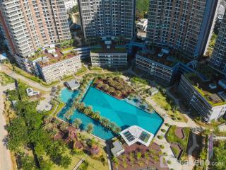 Gold Coast PIK 1BR SeaView TV43Inch by Micky Studio - 8