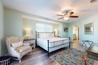 The Seashell Getaway - 2