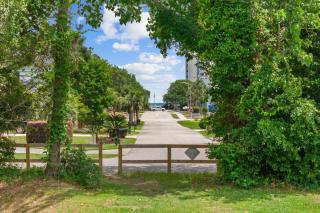 The Beachwalk Cottage - Myrtle Beach - 6