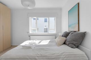 Lovely & Spacious Apartments - Reykjavik - 1