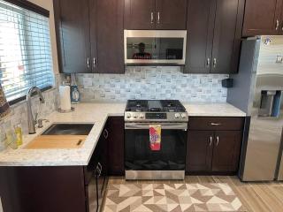 Elegant private studio with private entrance and pool access - 8