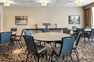 Best Western Plus Bolivar Hotel & Suites - Bolivar - 3