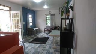 Sunrise Guesthouse - - 8