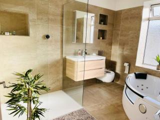 Alver House - 9
