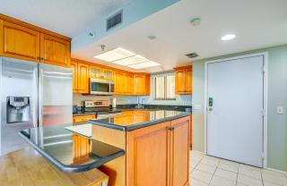 Scenic Balcony and Beach Access Hudson Condo - 2