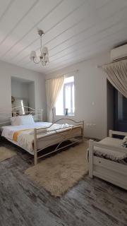 LocriHOUSE-Stylish comfortable home in Galaxidi - 2
