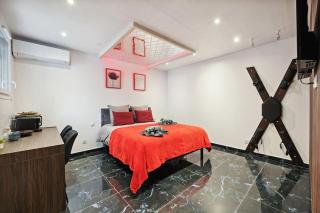 Love Room - Suite avec jacuzzi et sauna privatif - Corbeil-Essonnes - 3