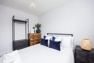 Stylish 3-Bed East London Home Contractors Parking Sleeps 5 Near ExCeL London - Londra - 3