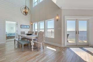 Ocean Springs Magnolia Beach House on Pvt Beach! - Ocean Springs - 1