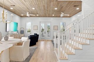 Luxe 5BDR 2 Blocks to Beach Hot Tub Balcony 30A The Reel McCoy by AvantStay - Santa Rosa Beach - 3