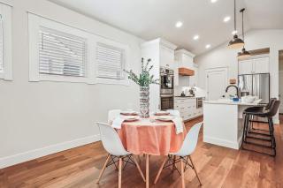 Beautiful Brick Bungalow Private 4 Bedroom Home - Meridian - 9