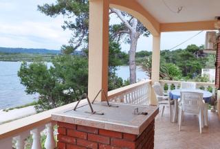 Apartment Mili - Veli Rat - 8