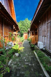 The Cabin Corner - 6