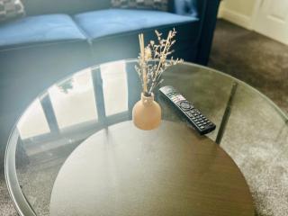 The Jungle by AltoLuxoExperience Short Lets & Serviced Accommodation With Free Parking - Bristol - 7